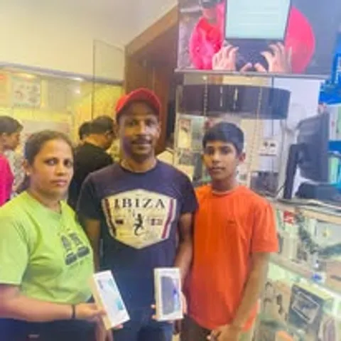 Happy ALOKA TECH customer with their new device