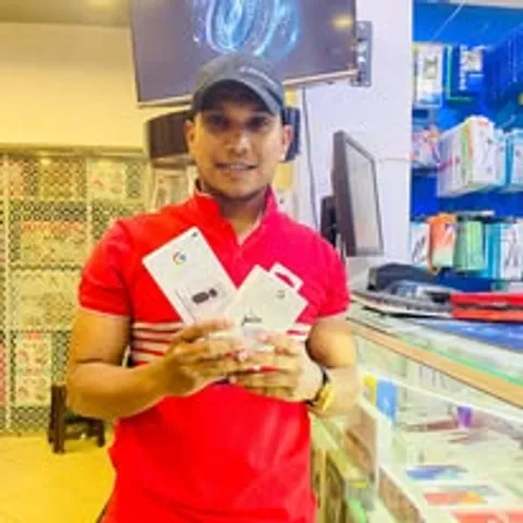 Happy ALOKA TECH customer with their new device