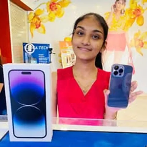 Happy ALOKA TECH customer with their new device
