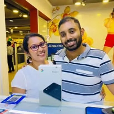 Happy ALOKA TECH customer with their new device