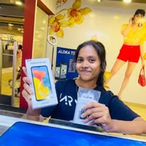 Happy ALOKA TECH customer with their new device