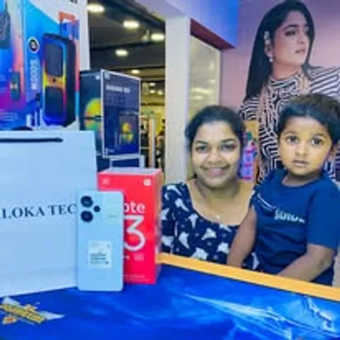 Happy ALOKA TECH customer with their new device