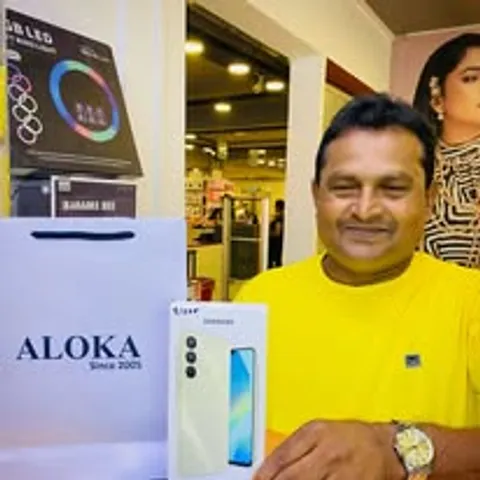 Happy ALOKA TECH customer with their new device